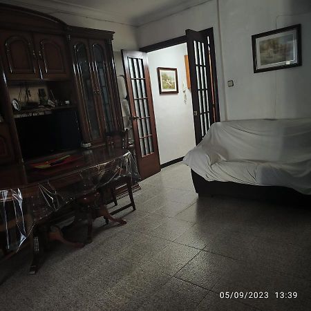 Apartamento Apto Barcelona C R Santa Coloma de Gramenet Exterior foto