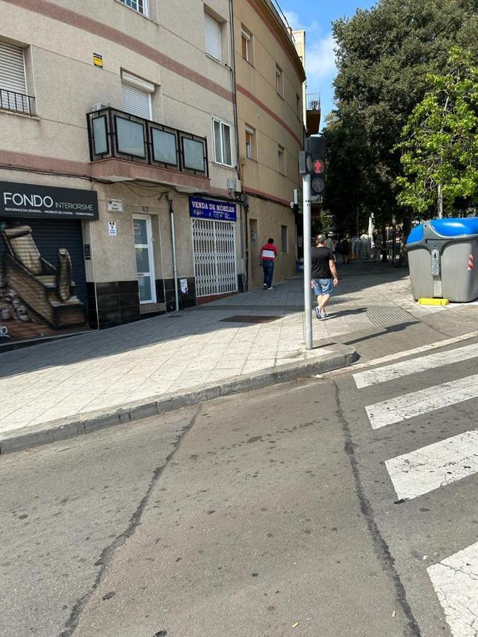 Apartamento Apto Barcelona C R Santa Coloma de Gramenet Exterior foto