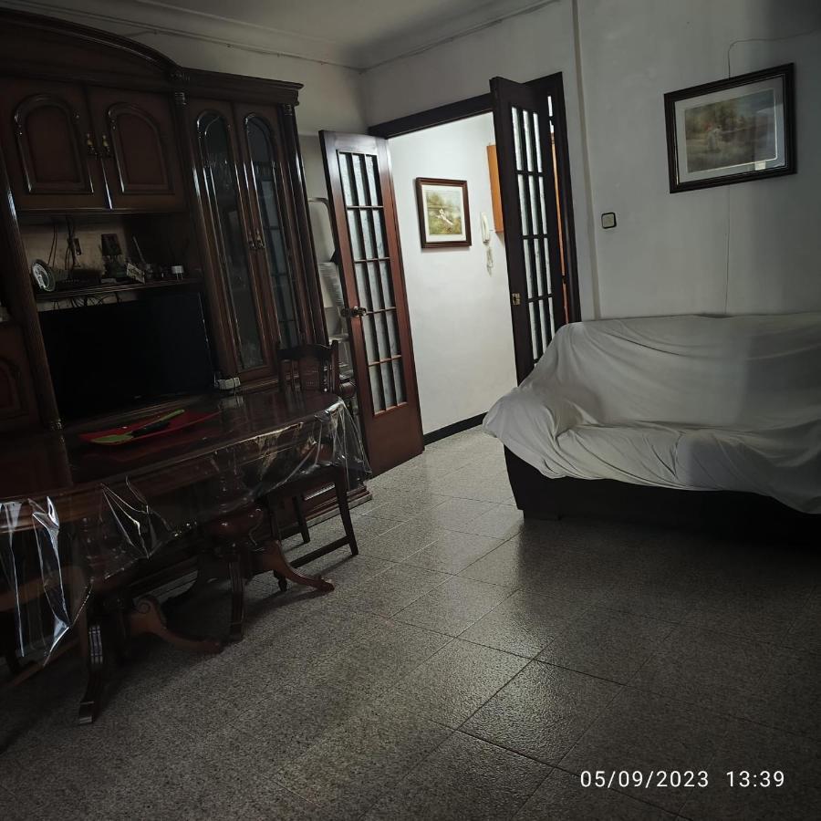 Apartamento Apto Barcelona C R Santa Coloma de Gramenet Exterior foto