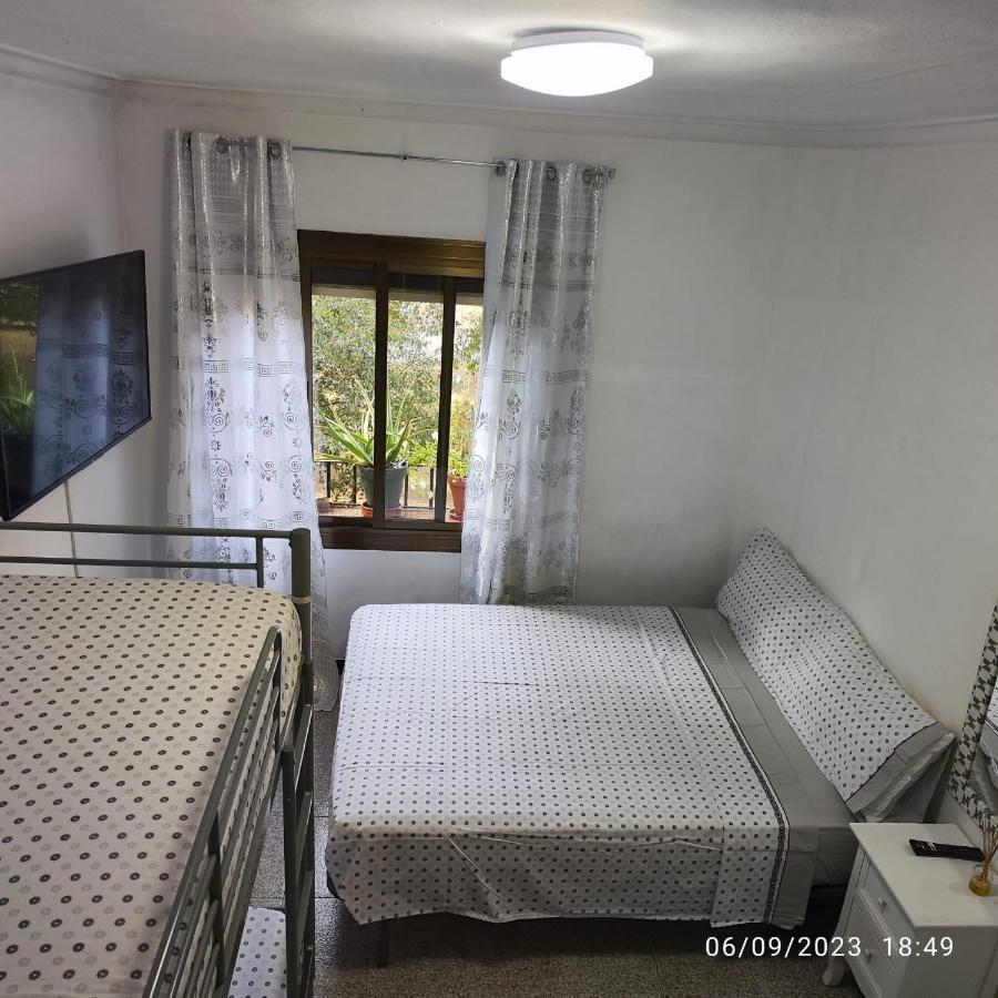 Apartamento Apto Barcelona C R Santa Coloma de Gramenet Exterior foto