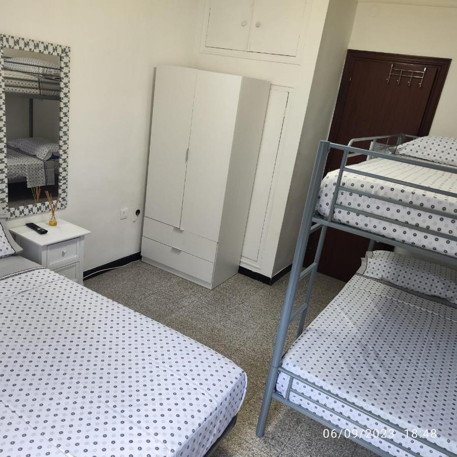 Apartamento Apto Barcelona C R Santa Coloma de Gramenet Exterior foto