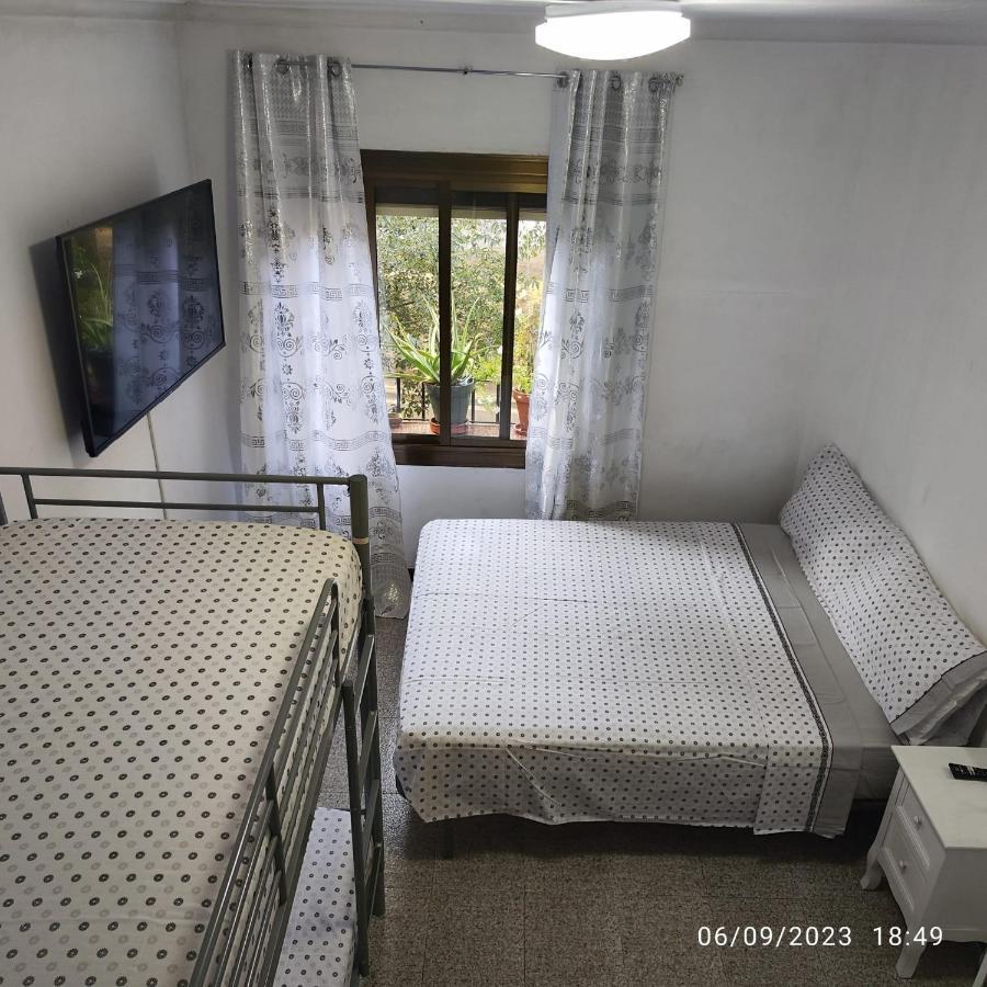 Apartamento Apto Barcelona C R Santa Coloma de Gramenet Exterior foto